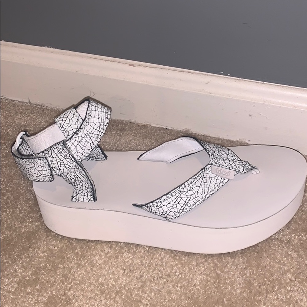 TEVA SANDALS!!